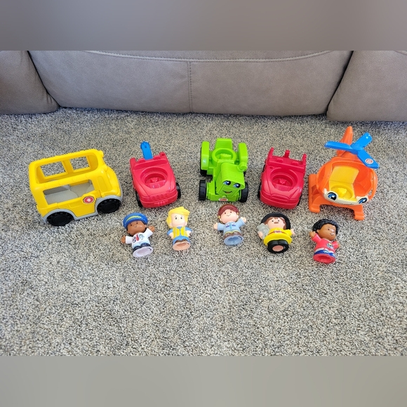 Fisher price little people vehicles and people bundle - Picture 1 of 6